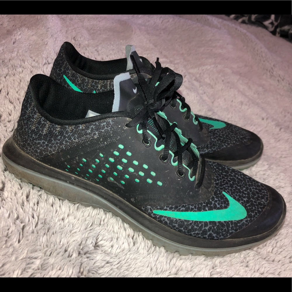 Nikes size 9.5
